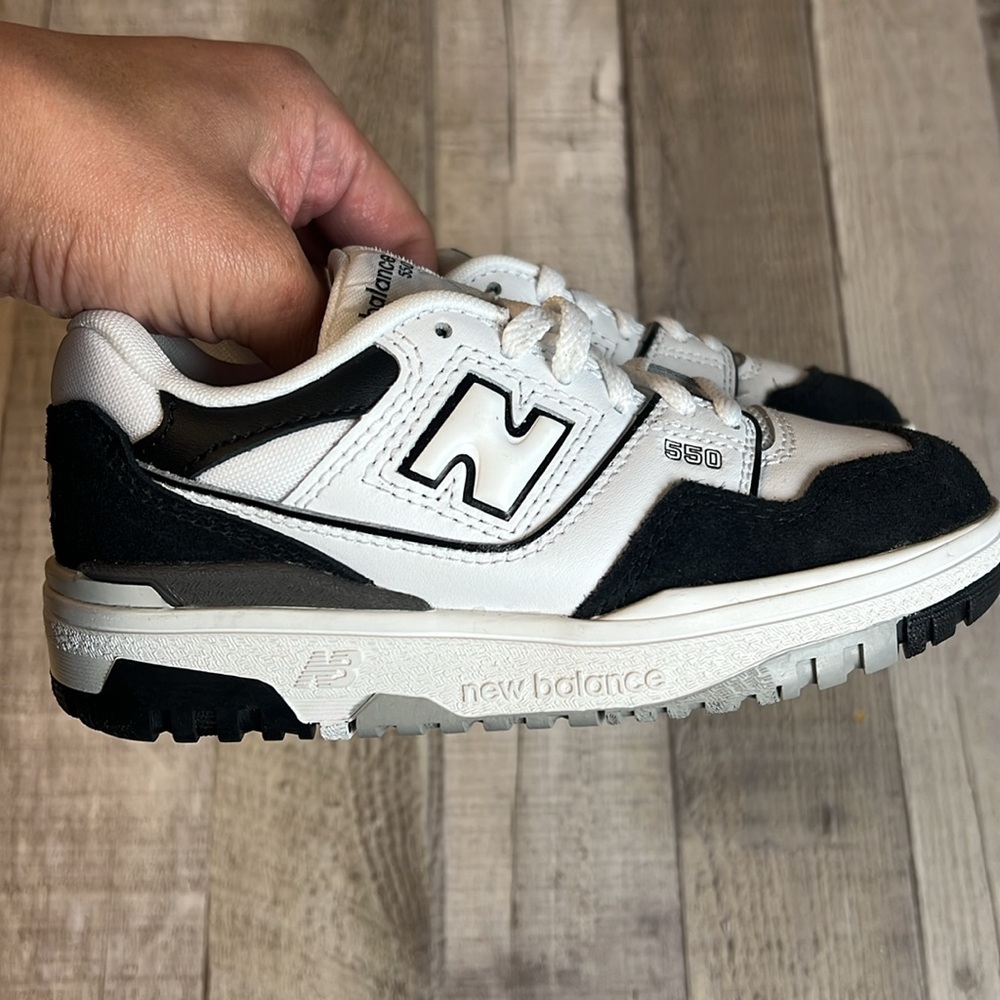 Kids New Balance 550 - Picture 5 of 9